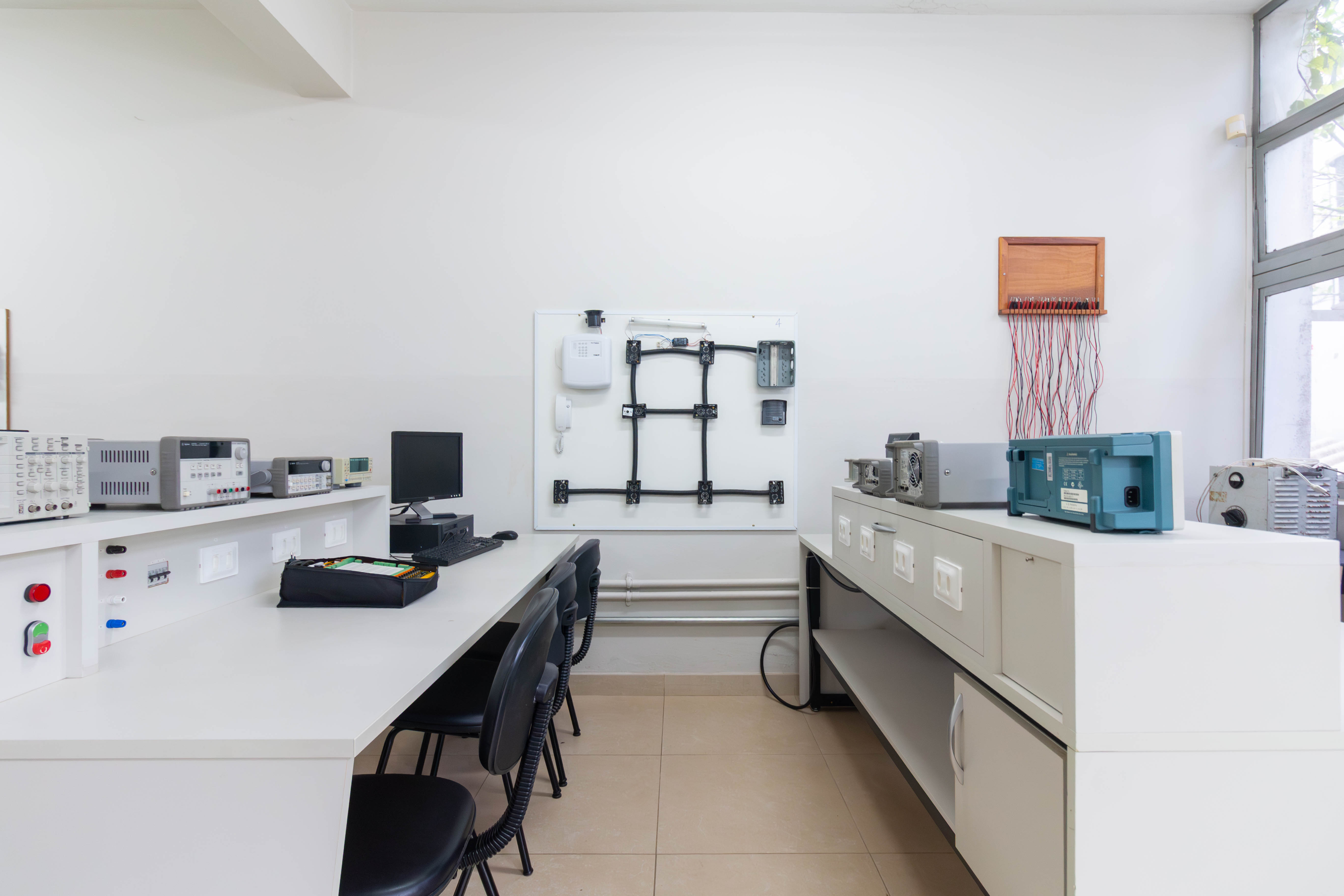 Foto das instalações do curso - Imagem 8